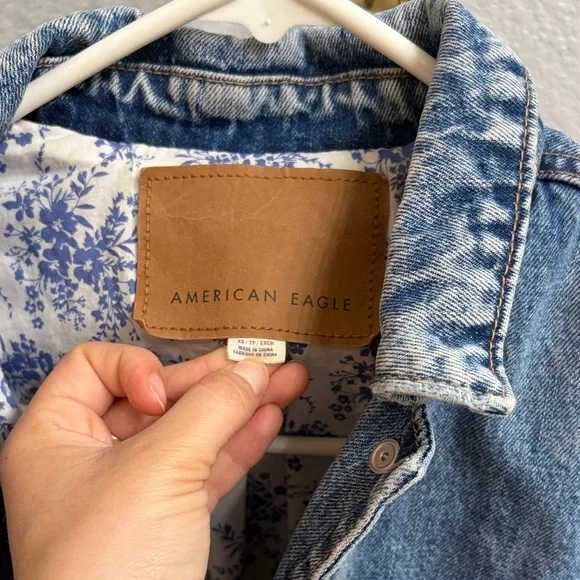 American Eagle Denim Jacket with Floral Lining - Blue - Picture 3 of 7